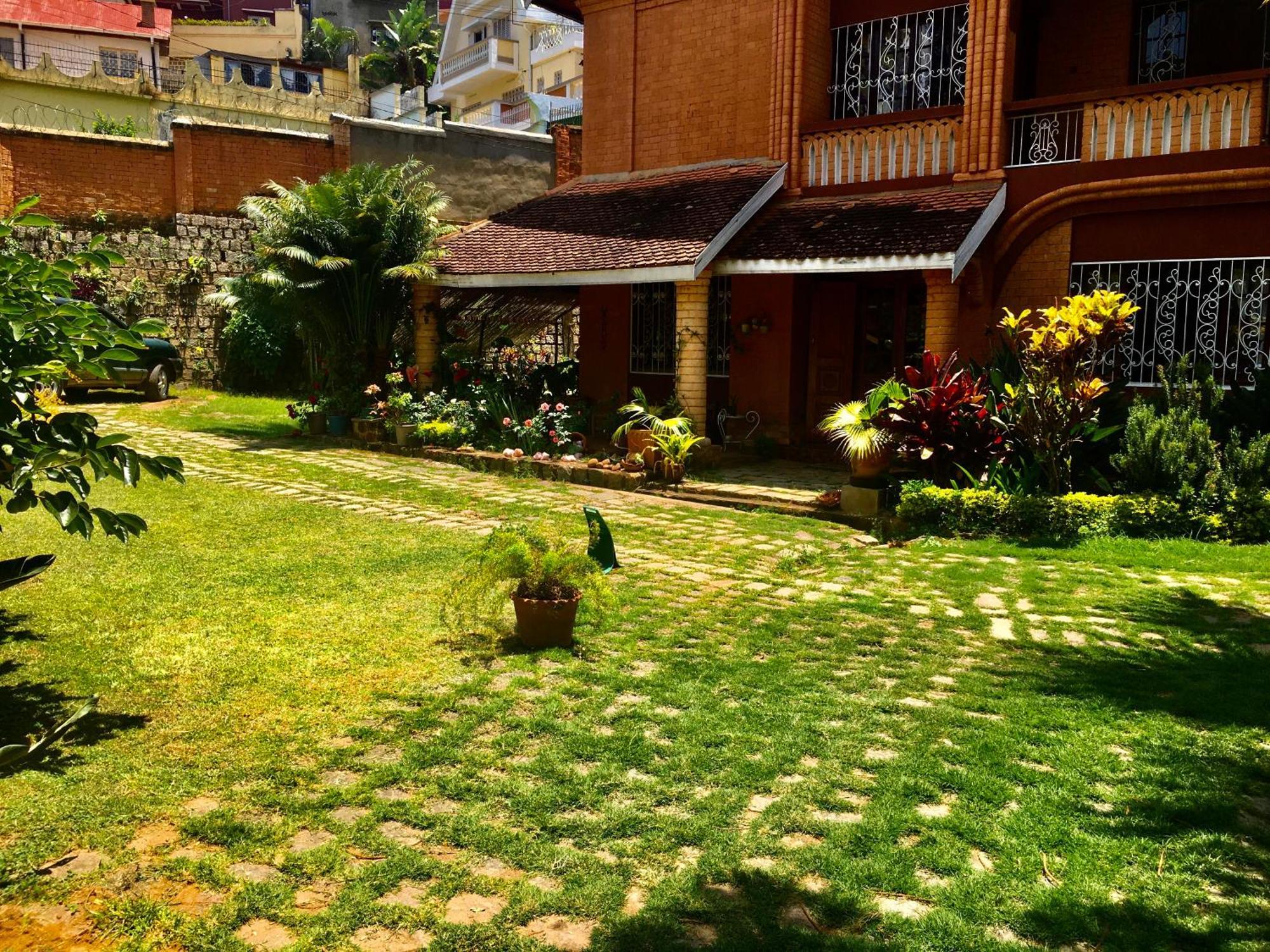 Le Fumoir Guest House Familiale Antananarywa Zewnętrze zdjęcie